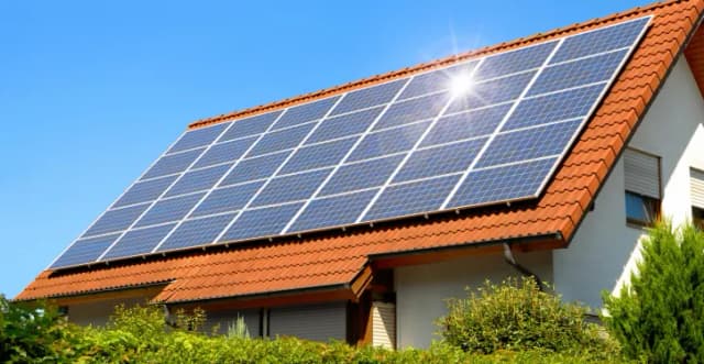 Koszt fotowoltaiki: Jak skutecznie sfinansować instalację PV? Koszt fotowoltaiki: Jak skutecznie sfinansować instalację PV?